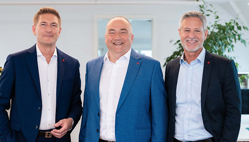 Spielwarenmesse eG, tüm yönetim kurulu üyelerinin sözleşmelerini planlanandan önce uzattı