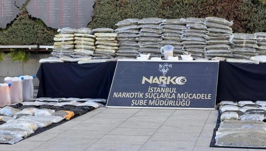 Uyuşturucu tacirlerine darbe Yüzlerce kilo uyuşturucu ele geçirildi