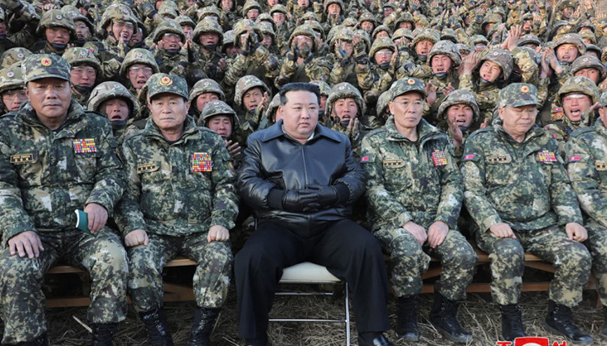 Kimden Kuzey Kore ordusuna övgü: Dünyanın en güçlüsü