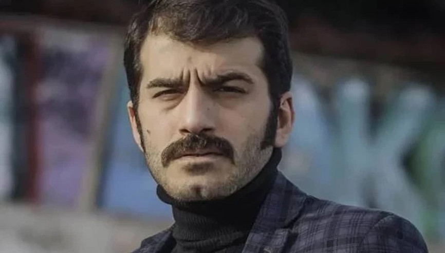 Ünlü oyuncu Ufuk Bayraktardan esnafa dayak: Tutuklama talebiyle mahkemeye sevk edildi Ünlü oyuncu Ufuk Bayraktardan esnafa dayak: Tutuklama talebiyle mahkemeye sevk edildi