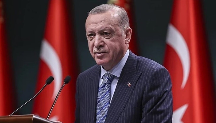 İçişleri Bakanı Yerlikaya, Erzurumda şehit Tokyürekin ailesini ziyaret etti İçişleri Bakanı Yerlikaya, Erzurumda şehit Tokyürekin ailesini ziyaret etti