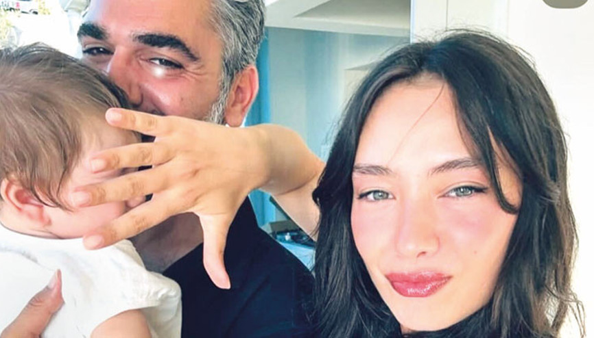 Neslihan Atagülden ilk aile pozu