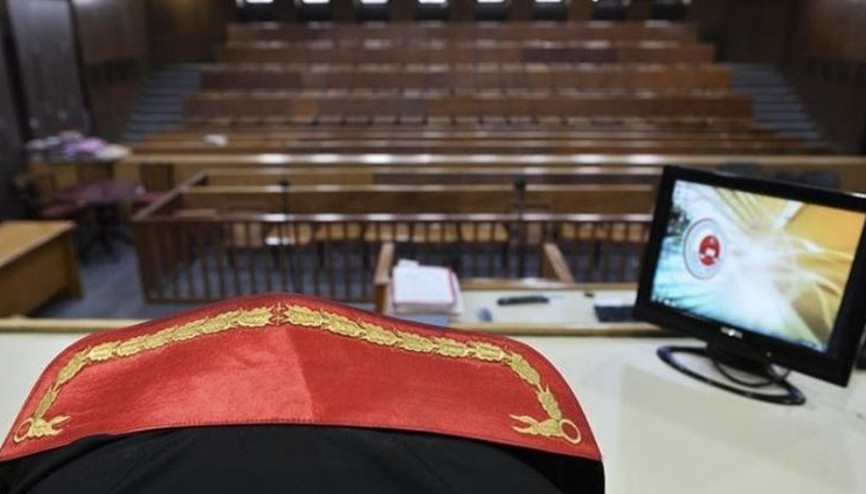 Savcıların şifresiyle UYAPa girip FETÖ dosyalarını kapatmıştı… Zabıt katibi hakim karşısına çıktı Savcıların şifresiyle UYAPa girip FETÖ dosyalarını kapatmıştı… Zabıt katibi hakim karşısına çıktı