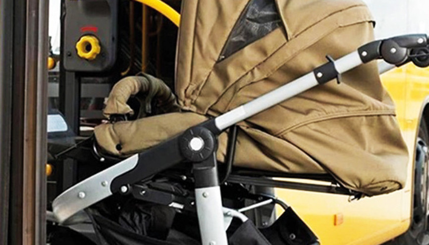 Bebek arabasıyla yolculuk serbest