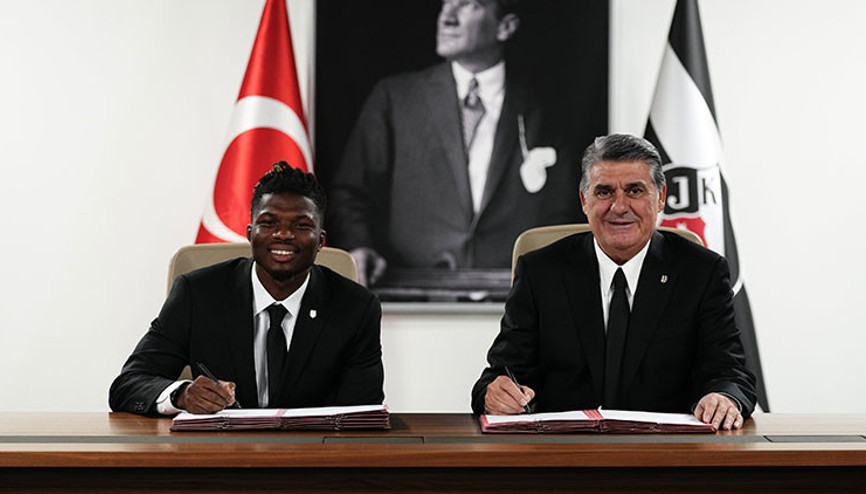 Beşiktaş, El Bilal Tourenin transferini açıkladı