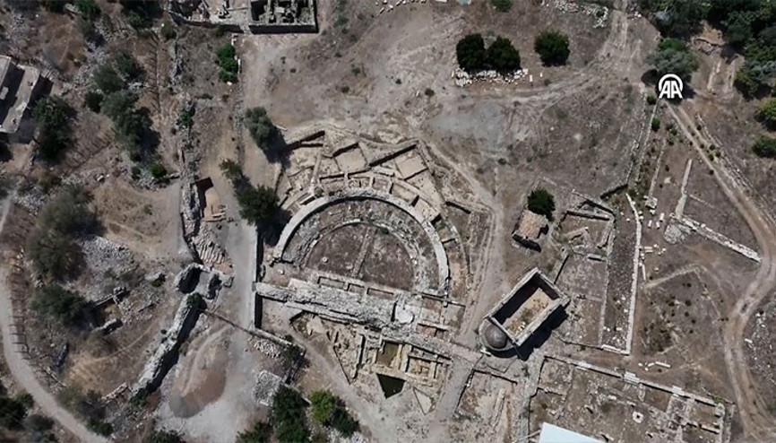 Kelenderis Antik Kentindeki kalenin giriş kapısı ve merdiveni bulundu