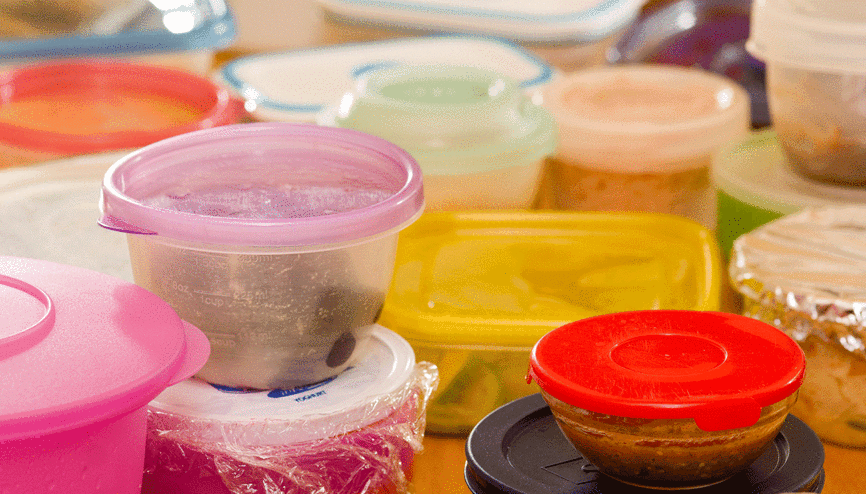Saklama kaplarındaki plastik kokusundan kurtulmanın 6 yolu