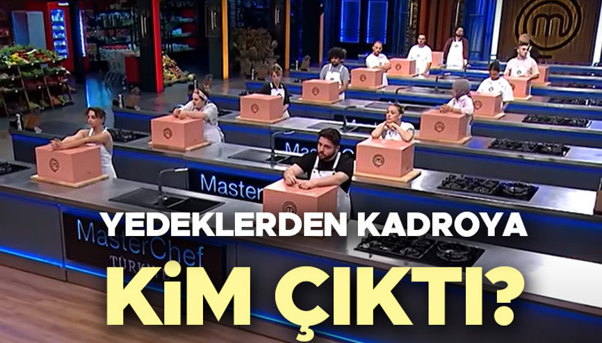 MasterChef yedeklerden ana kadroya kim girdi, kim kazandı Dün akşam (27 Ağustos) MasterChefte yedeklerden kim girdi, yukarı hangi yarışmacı çıktı İşte MasterChef 2025 son yedek yarışmacısı MasterChef yedeklerden ana kadroya kim girdi, kim kazandı Dün akşam (27 Ağustos) MasterChefte yedeklerden kim girdi, yukarı hangi yarışmacı çıktı İşte MasterChef 2025 son yedek yarışmacısı