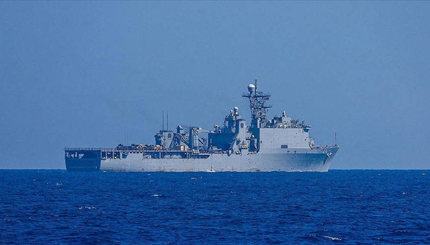 Güney Amerikada tansiyon yükseldi... Trumpa rest çekti: ABD savaş gemileri gönderdi Güney Amerikada tansiyon yükseldi... Trumpa rest çekti: ABD savaş gemileri gönderdi