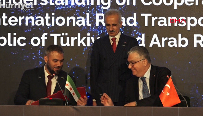 Bakan Uraloğlu: Suriye ile kesintisiz kara yolu taşımacılığı 13 yıl sonra yeniden başladı