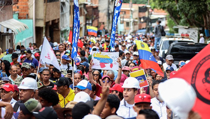 Venezueladan ABDye Uzak durun uyarısı: Binlerce motorcu Maduroya destek için Karakası turladı Venezueladan ABDye Uzak durun uyarısı: Binlerce motorcu Maduroya destek için Karakası turladı