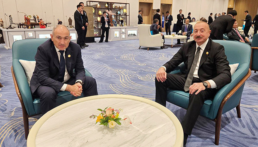 Aliyev ve Paşinyan bir araya geldi