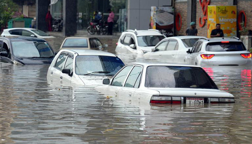 Pakistandaki sel felaketi 1 haftada 33 kişinin ölümüne yol açtı