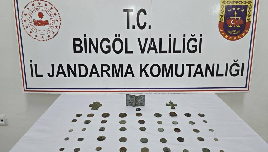 Bingölde 58 parça tarihi eser ele geçirildi Bingölde 58 parça tarihi eser ele geçirildi