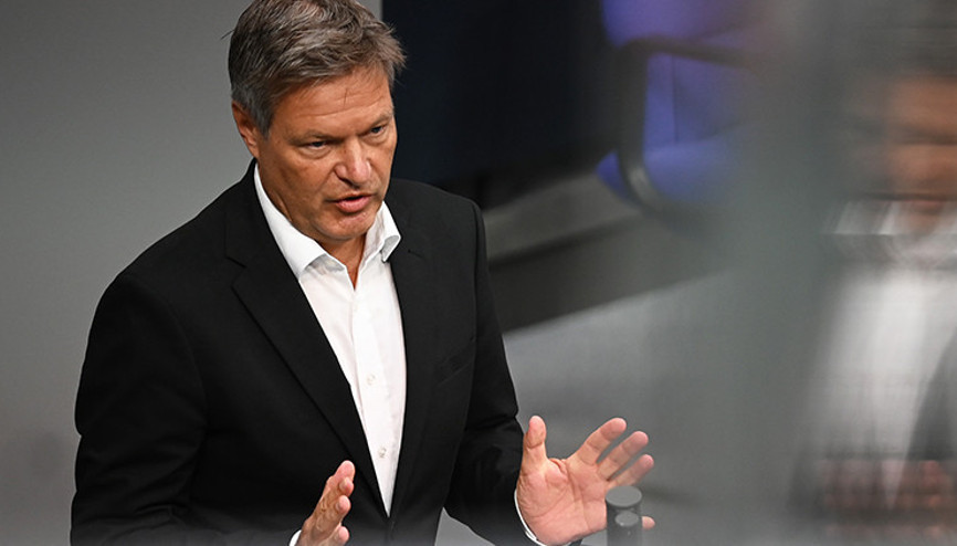 Her üç kişiden biri Habeck’in geri dönmesini istiyor