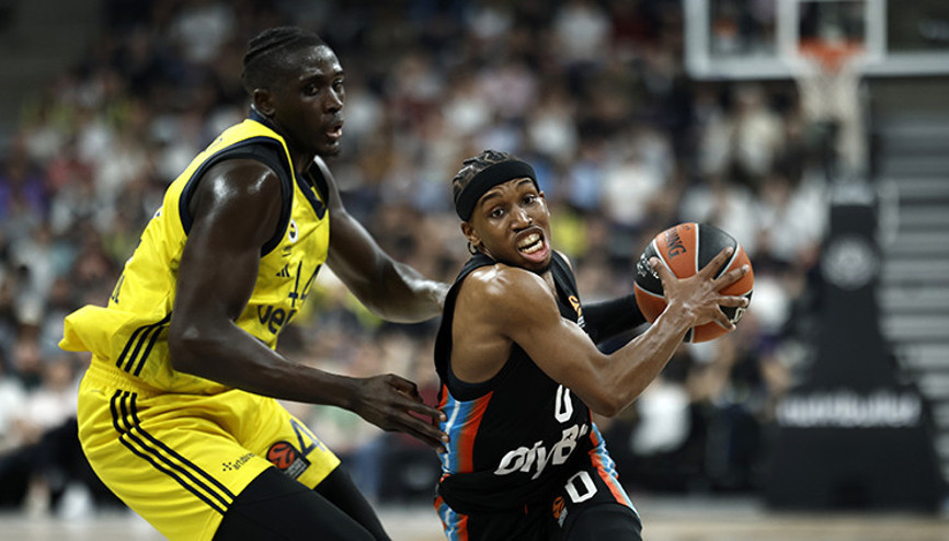 Fenerbahçe Bekoda sakatlık şoku Çapraz bağında yırtık tespit edildi