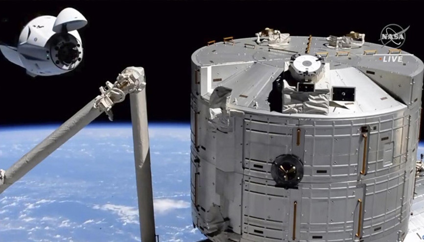 SpaceXin Dragon kapsülü, Uluslararası Uzay İstasyonunun yörüngesini yükseltti