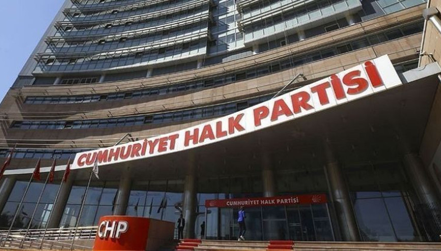 CHP’de istifa depremi