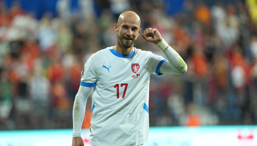 Beşiktaşın yeni transferi Cerny attı, Çekya hata yapmadı