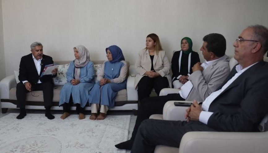 AK Parti Genel Başkan Yardımcısı Yayman, şehit ailesini ziyaret etti