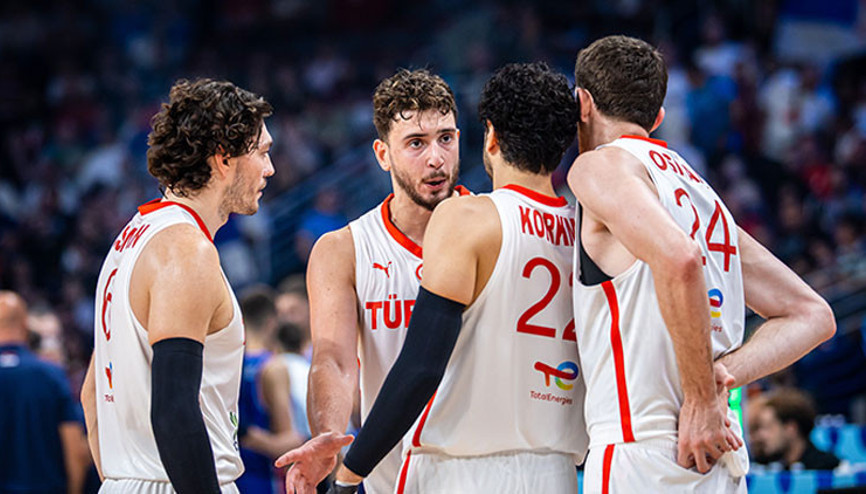 12 Dev Adam yarı final için sahaya çıkıyor