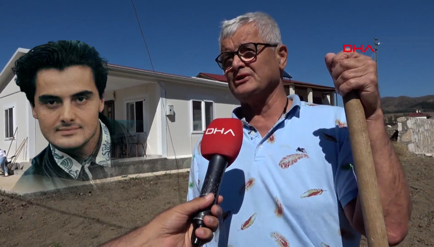 Eski manken Engin Koç, Sivastaki köy evinde