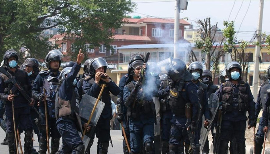 Muhaliflere polis kurşunu: Göstercilere ateş açıldı