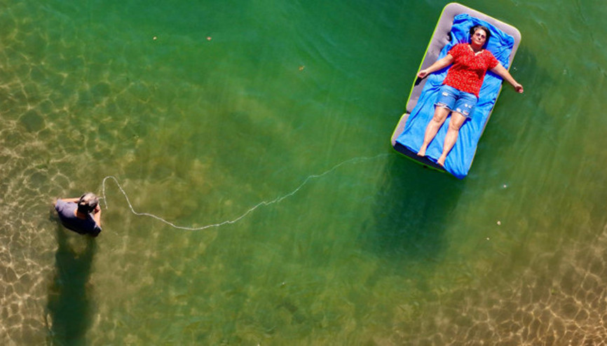 Performans sanatçısı Tunceliye geldi 20 kişiyle sıra dışı arınma yaptı Onun akışıyla bütünleştim Performans sanatçısı Tunceliye geldi 20 kişiyle sıra dışı arınma yaptı Onun akışıyla bütünleştim