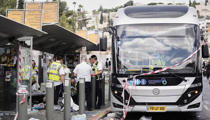 Kudüs’te silahlı saldırı: 6 ölü... Bu kez İsrailli yerleşimciler hedef alındı Kudüs’te silahlı saldırı: 6 ölü... Bu kez İsrailli yerleşimciler hedef alındı