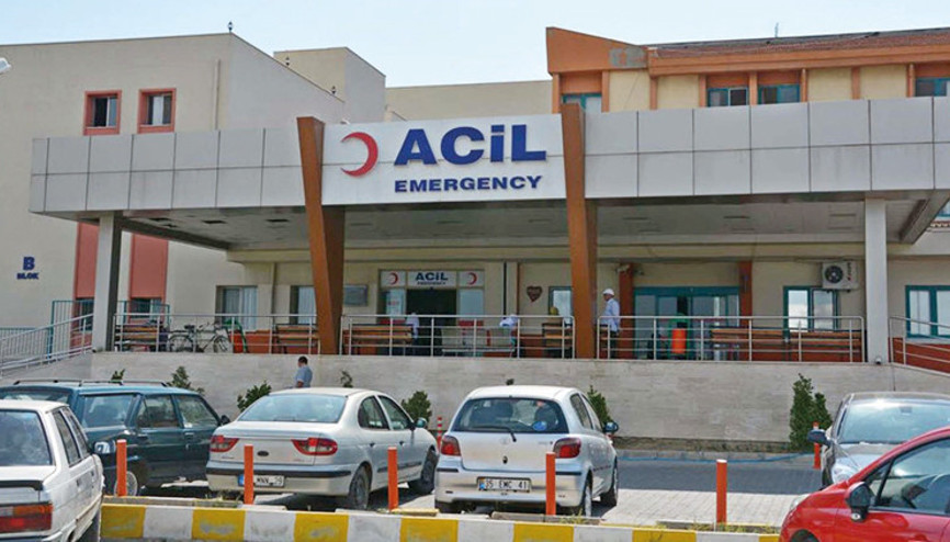 Babasını öldürdü annesini yaraladı