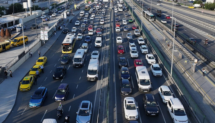 İstanbul trafiğinde okul yoğunluğu