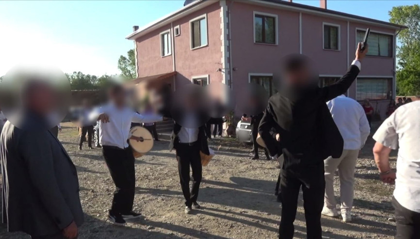 Düğünde havaya ateş açıldı; 1 yaralı, 8 gözaltı
