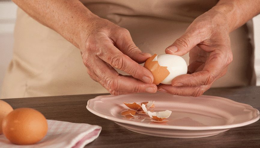 Haşlanmış yumurta en kolay nasıl soyulur Farklı yöntemleri sizin için araştırdık Haşlanmış yumurta en kolay nasıl soyulur Farklı yöntemleri sizin için araştırdık