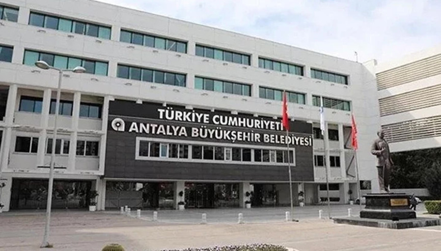 Antalya Büyükşehir Belediyesine yönelik yeni operasyon: 17 gözaltı