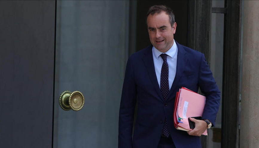 Fransanın yeni başbakanı görevi devraldı