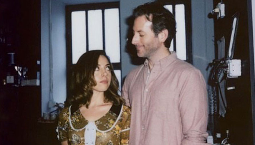 Acı içimde bir okyanus gibi’ demişti… Daha fazla dayanamadı… Kocasının öldüğü evi satıyor