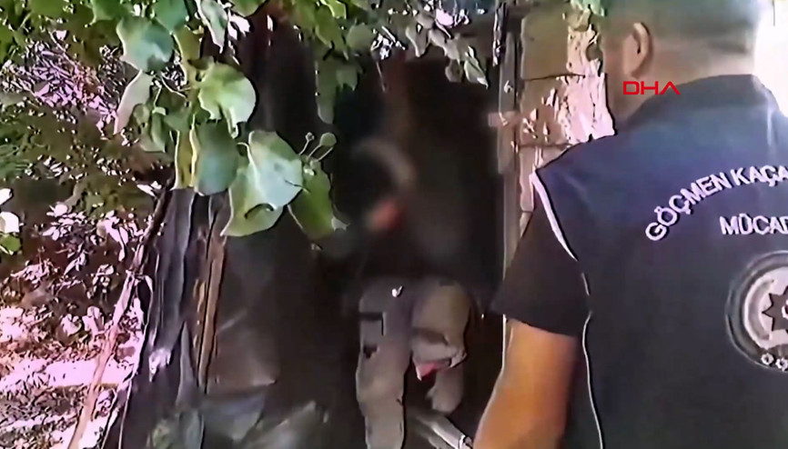 81 ilde göçmen kaçakçılığı organizatörlerine operasyon