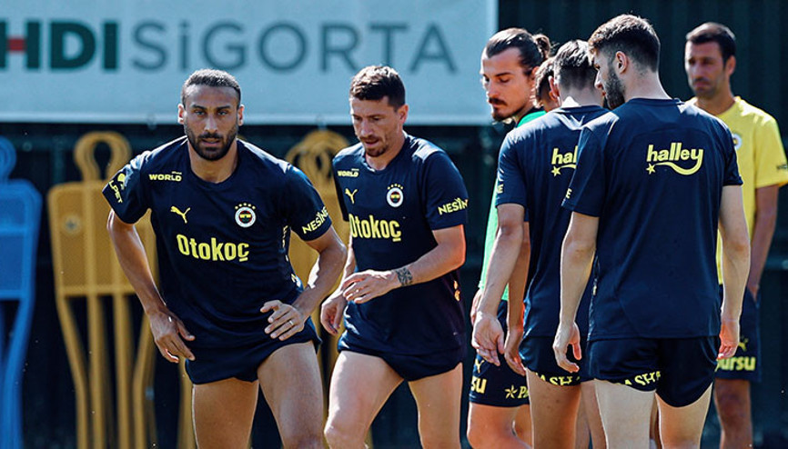 Fenerbahçede transferin son günü ayrılık 2 kulüp devrede