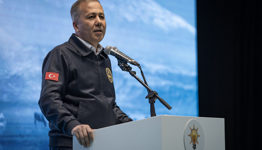 İçişleri Bakanı Yerlikaya, Ağrıda Türkiye Yüzyılı Buluşmalarında konuştu: İçişleri Bakanı Yerlikaya, Ağrıda Türkiye Yüzyılı Buluşmalarında konuştu: