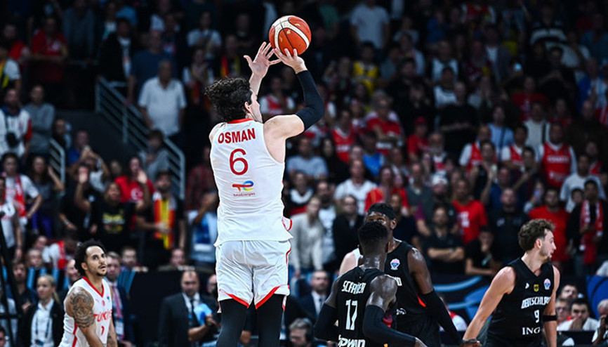 Cedi ve Kenan, 12 yıl sonra geldikleri Rigada bu kez üzgün