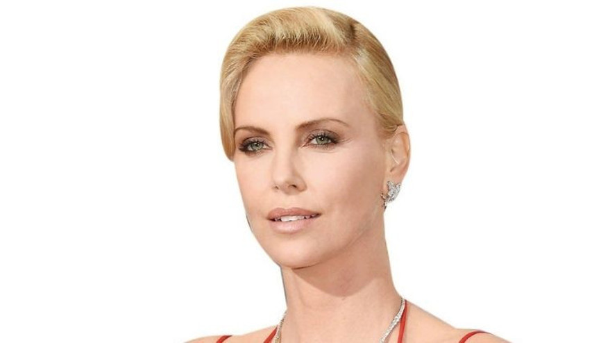 Evinin önünden arabası çalındı