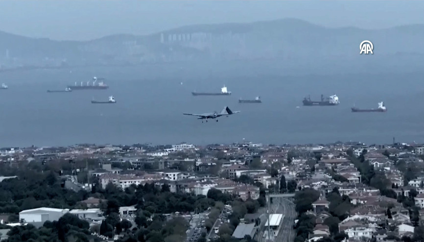 TEKNOFEST İstanbul, kapılarını açtı: Bayraktar AKINCI ve Bayraktar TB3 gösteri uçuşu gerçekleştirdi