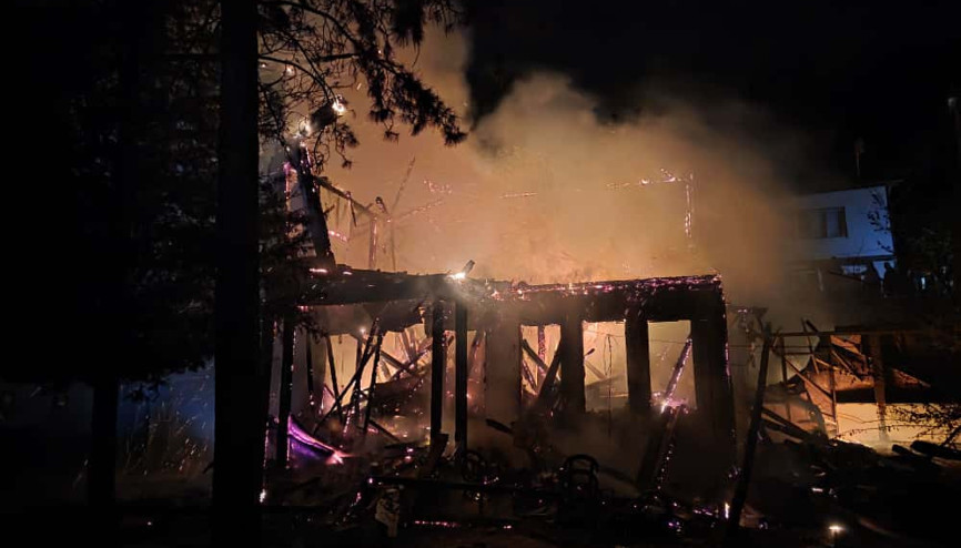 Boluda tarihi konak yandı