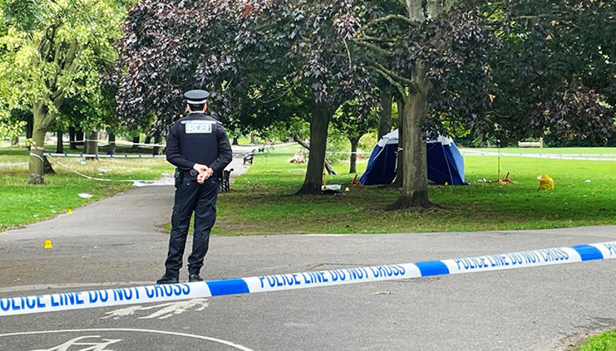 Londra’da Türkiye kökenli bir kişi karısını yaraladıktan sonra intihar etti