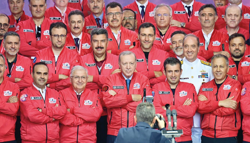 Dünya savunma hamlelerimizi konuşuyor