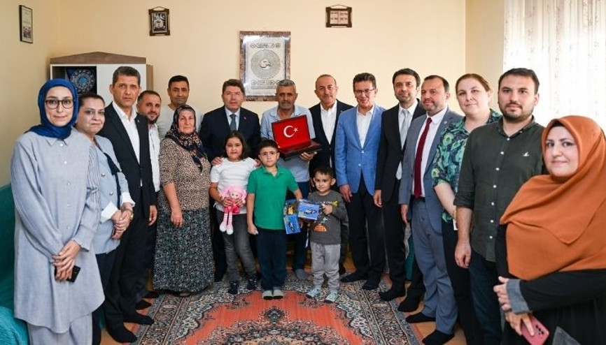 Adalet Bakanı Tunç, şehit ailesini ziyaret etti