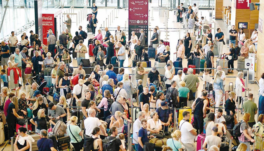 Sistemler çöktü uçuşlar iptal… Havalimanlarında siber saldırı kaosu