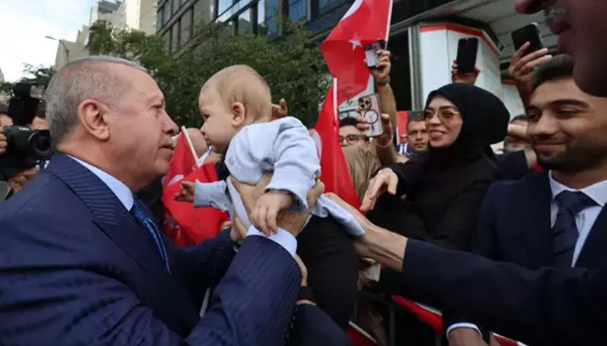 Cumhurbaşkanı Erdoğana Türkevinde Mahir bebek sürprizi