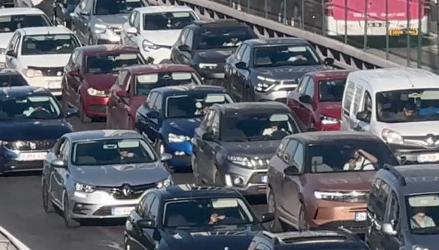 Haftanın ilk iş günü trafik yoğunluğu yüzde 71e kadar çıktı