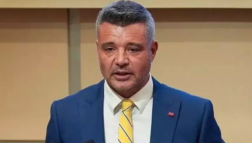 Sadettin Saranın yurt dışı yasağı var mı Zagreb deplasmanı öncesi merak konusu oldu Sadettin Saranın yurt dışı yasağı var mı Zagreb deplasmanı öncesi merak konusu oldu